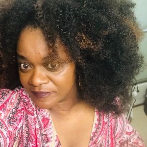 Meet your Posher, Valerie